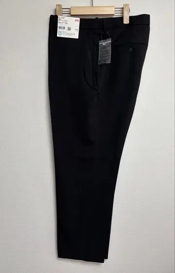 [ 미사용 새상품 ] 유니클로 감동 슬림 팬츠 3XL 블랙