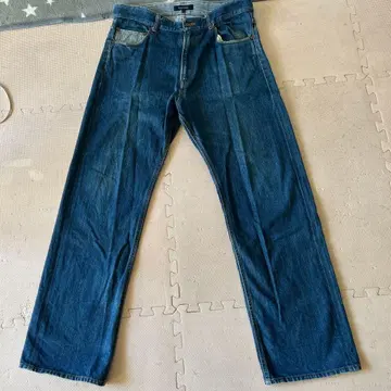 연말연시 한정 가격 인하! TOMMY 패치 부착 스트레이트 데님