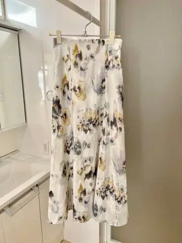 mercuryduo 수채화 플라워 플레어 스커트