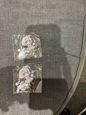 익명 배송: 비밀의 아이프리 산리오 아크릴 키링