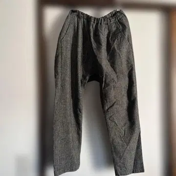 그레이 계열 체크 무늬 사루엘 팬츠