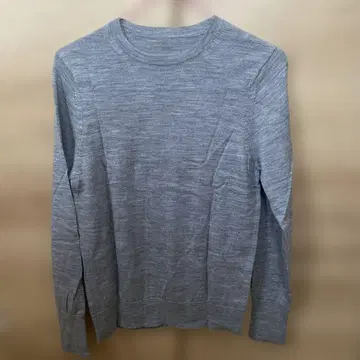 그레이 긴팔 니트 스웨터