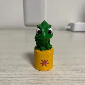 디즈니 월드 컬렉션 파스칼 피규어