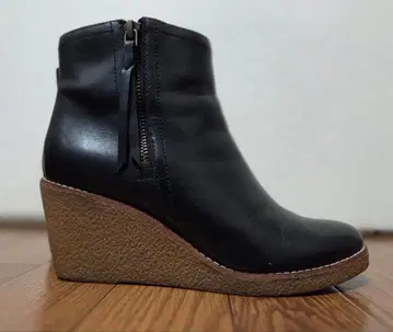 블랙 가죽 웨지힐 부티