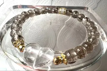 지적인 미인 스모키 루틸 쿼츠 하트 수정 팔찌 액막이 금전운