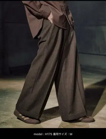 Casper John 자카드 배기 슬랙스 그레이지 베이지 S 사이즈