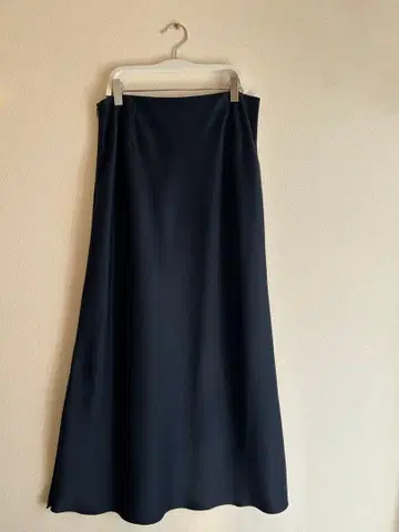 IENA 네이비 새틴 머메이드 스커트 사이즈 40