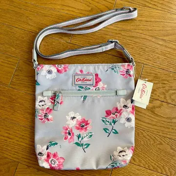 [택 포함 새상품] Cath Kidston 아네모네 부케 숄더백