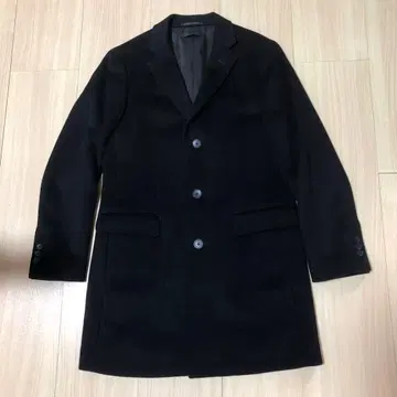 유니클로 블랙 체스터 코트