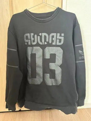 adidas 블랙 맨투맨 03 프린트