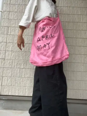 핑크 숄더백 MARCH APRIL MAY