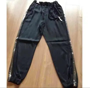 스터닝 루어 실버 라인 팬츠