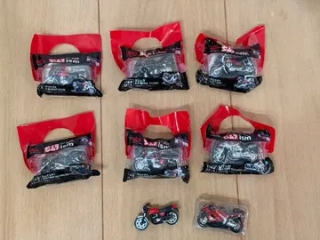 UCC 요시무라 ism 1/42 바이크 전 8종