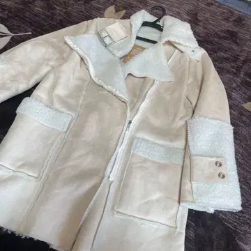 무스탕 코트 크림색 플리스 안감