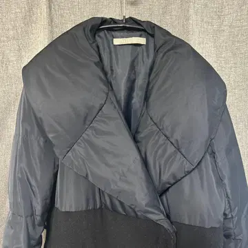 띠어리 럭스 블랙 다운 자켓