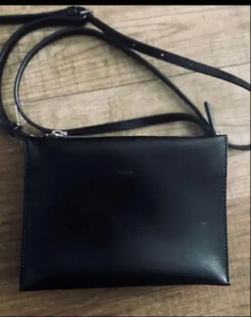 [천연 가죽 새상품급] YAHKI  트리오 스퀘어 가죽 숄더