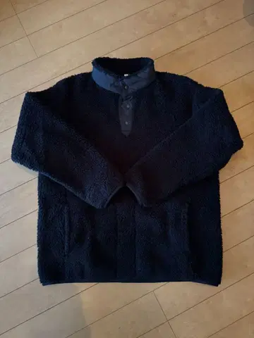 UNIQLO 화이트 마운트니어링 플리스