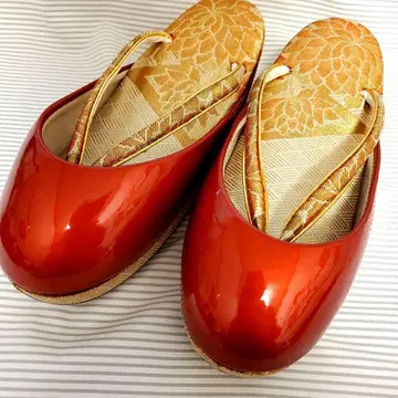 빨간색 조리 골드 컬러 꽃무늬