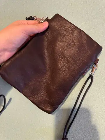 미스터 올리브 가죽 사코슈 다크 브라운