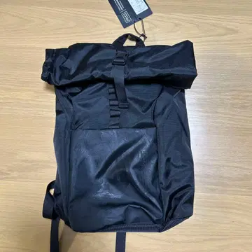 블랙 롤탑 백팩