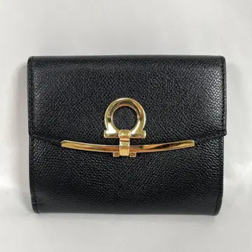 미사용에 가까운 FERRAGAMO 페라가모 접이식 지갑 간치니 가죽