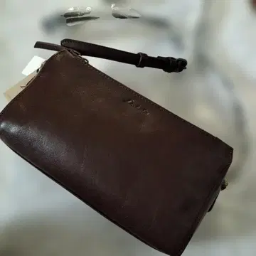 Dakota 다크 브라운 숄더백