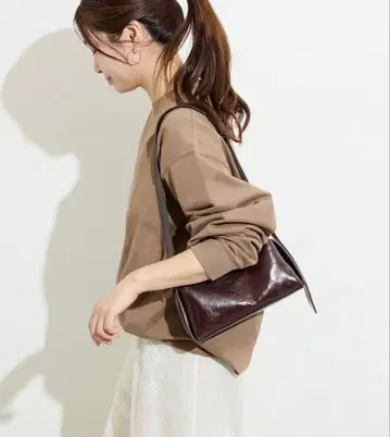 저널 스탠다드 리룸 턱 맨투맨