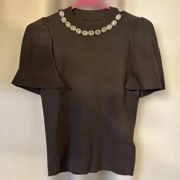 토코 클로젯 넥 펄 비쥬 케이프 니트