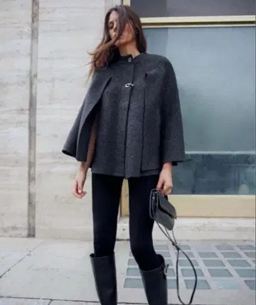 ZARA 니트 케이프 코트