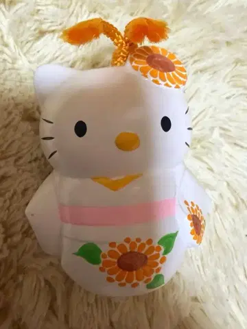 헬로키티 기모노 디자인 해바라기 방울