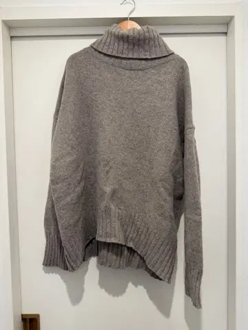 AP STUDIO 터틀넥 스웨터 니트