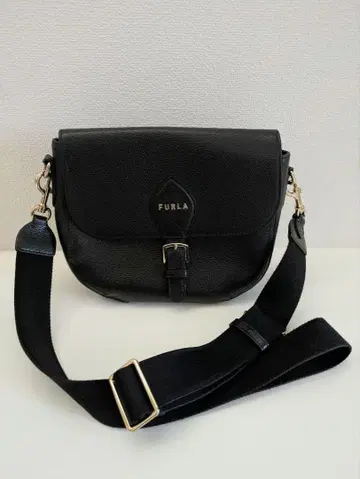 새상품급 훌라 우라니아 숄더백 안장백 가죽 블랙