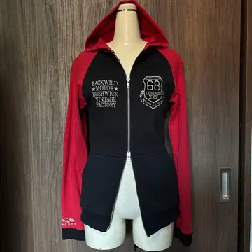 BACKWILD Grand Royal 후드티 블랙/빨간색