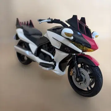 S.H. 피규아트 가면라이더 디케이드 머신 디케이더