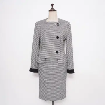 새상품급 와타나베 유키사부로 트위드 셋업 모노톤 사이즈 9*LD822