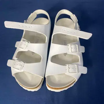 빌켄슈톡 화이트 컴포트 샌들 3벨트