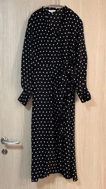 [ 새상품급 ] PLST 플라스테 카슈쿨 원피스 블랙 화이트 도트 긴팔