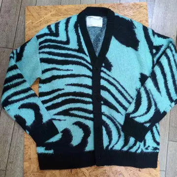 ADAMPATEK 제브라 패턴 가디건 사이즈 2