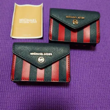 MICHAEL KORS 3단 폴더형 지갑 스트라이프/도트