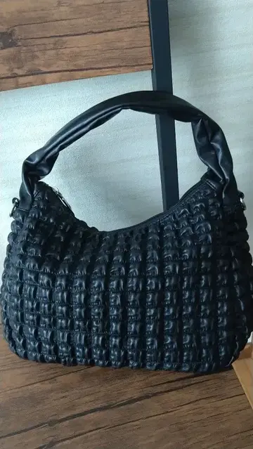 GUSCIO 블랙 숄더백 2WAY 팝콘 [ 미사용 ]