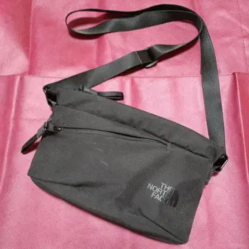 THE NORTH FACE 블랙 숄더백