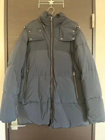 띠어리 후드 부착 다운 자켓