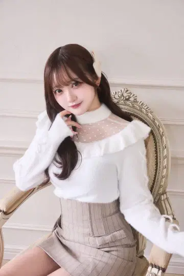 meltie lovely shaggy knit white