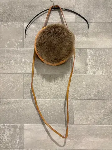 SERPUI 원형 숄더백