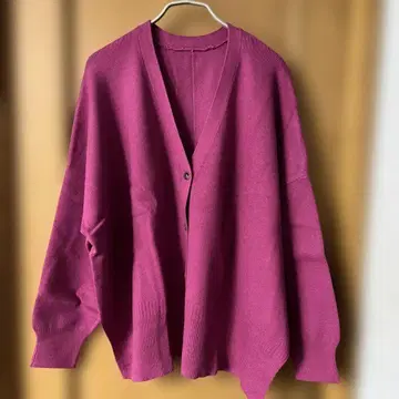 정전기가 잘 일어나지 않는 가디건 퍼플