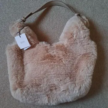 카카투 베이지 퍼 백