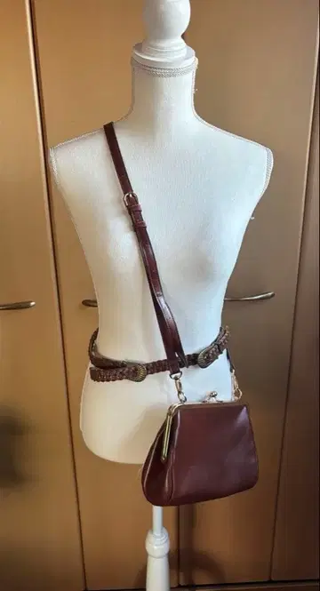 브라운 인조 가죽 숄더백