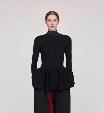 CFCL POTTERY 모크넥 페플럼 상의 라메 믹스 블랙