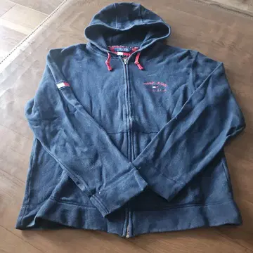 TOMMY JEANS 후드 부착 후드티 네이비