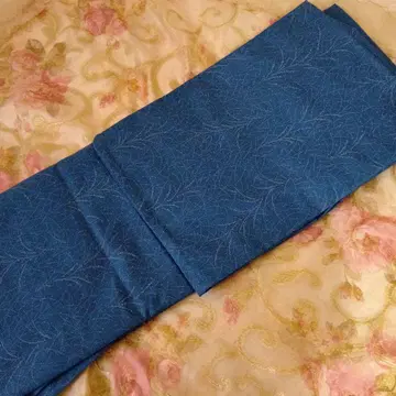 블루 기모노 단의 울 넓은 카라